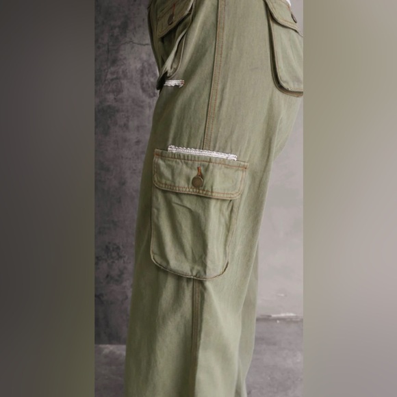 KIMBERLY OLIVE WIDE
LEG CARGO PANTS by POL; Size Large - Picture 15 of 15